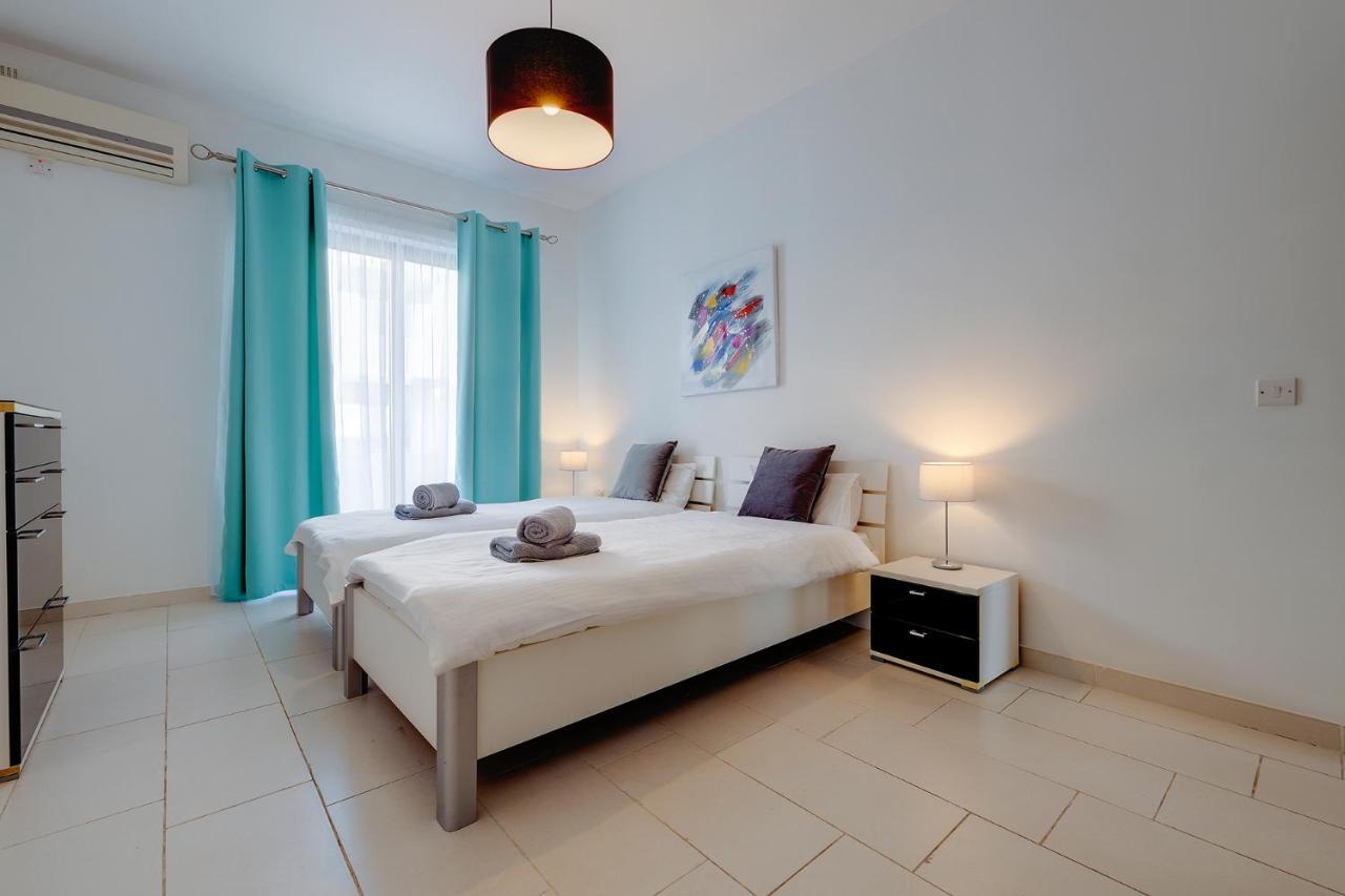 Marvellous Apartment With Valletta And Harbour Views Sliema Esterno foto