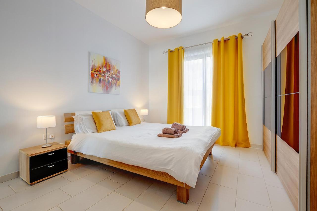Marvellous Apartment With Valletta And Harbour Views Sliema Esterno foto