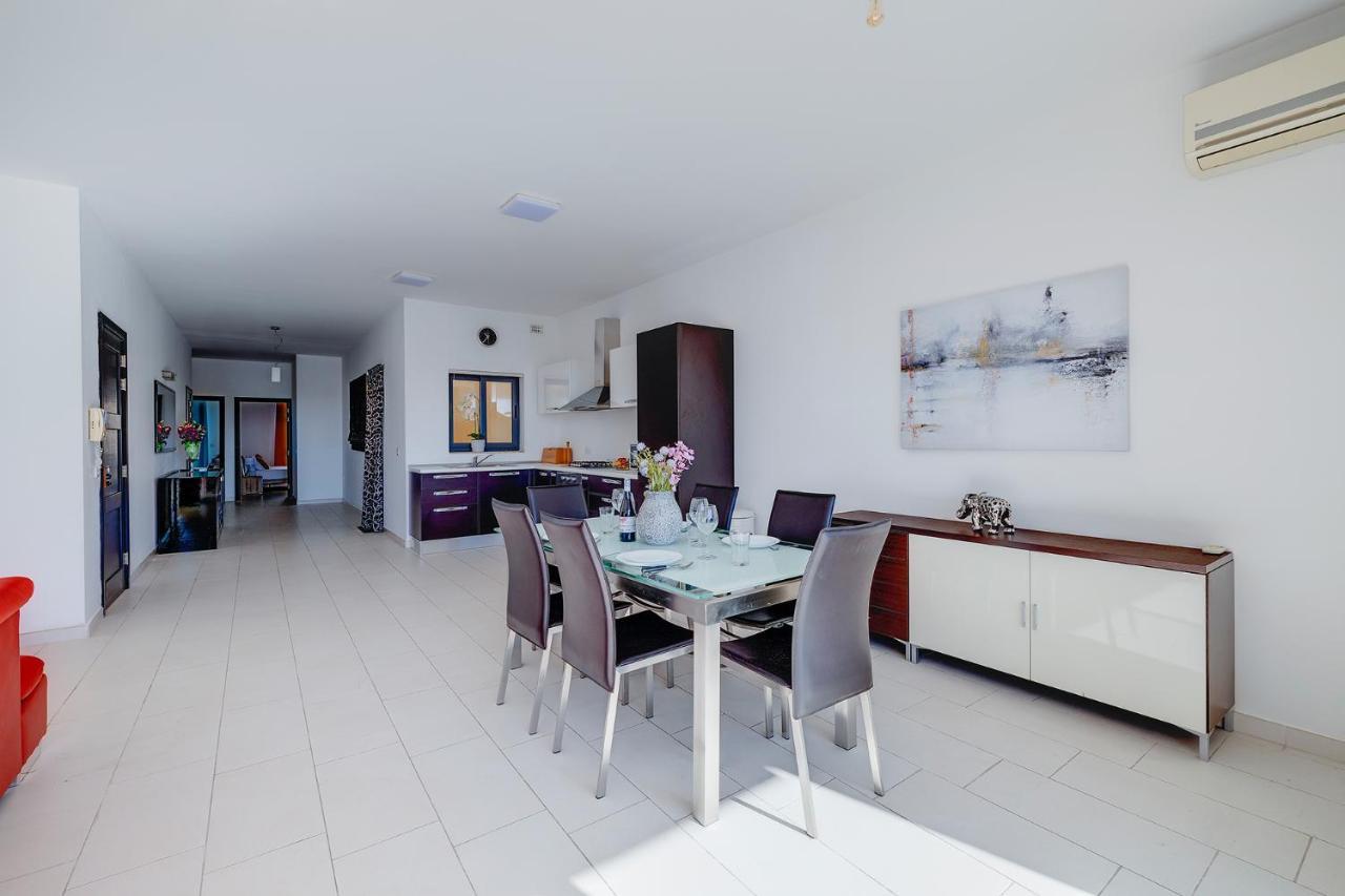 Marvellous Apartment With Valletta And Harbour Views Sliema Esterno foto