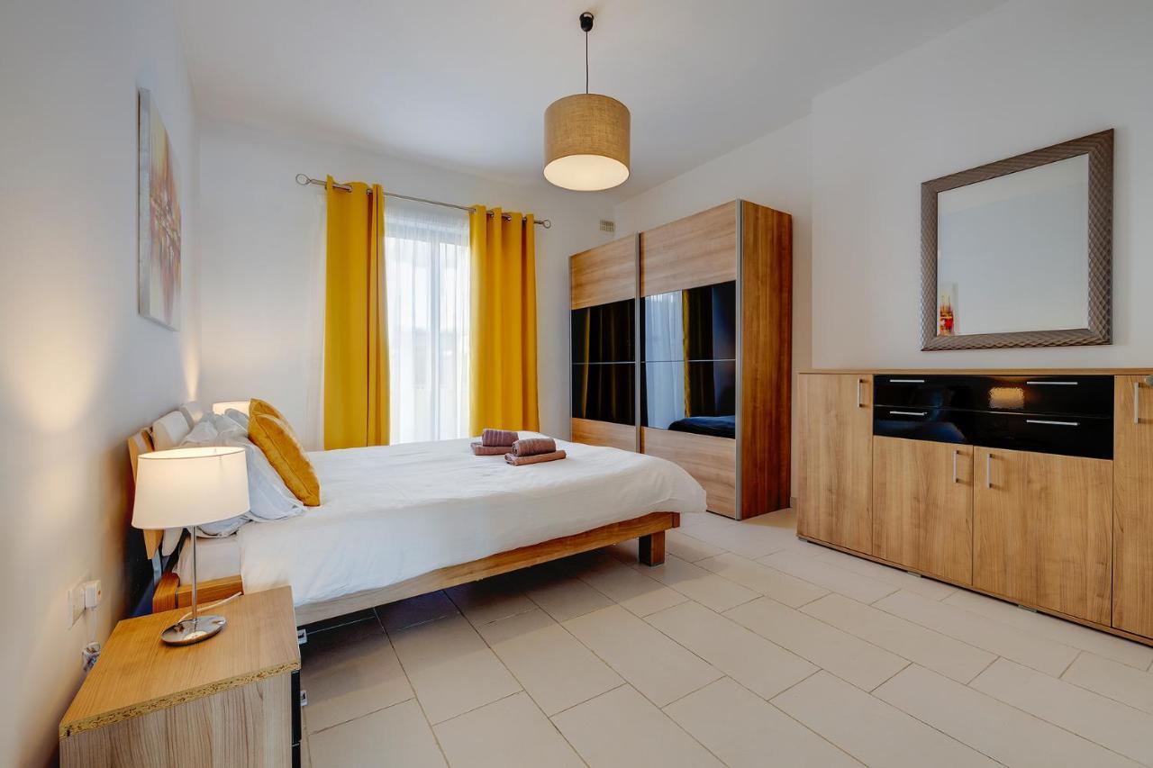 Marvellous Apartment With Valletta And Harbour Views Sliema Esterno foto