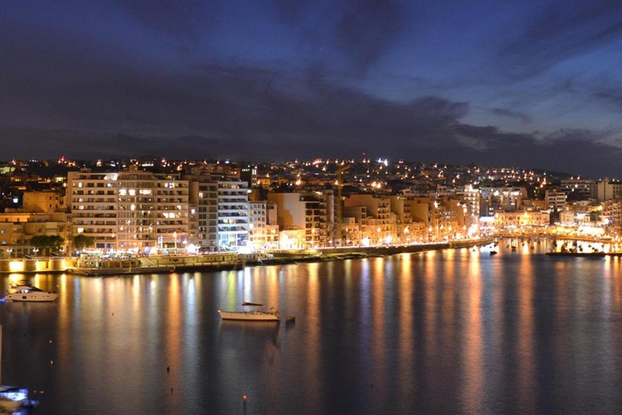 Marvellous Apartment With Valletta And Harbour Views Sliema Esterno foto