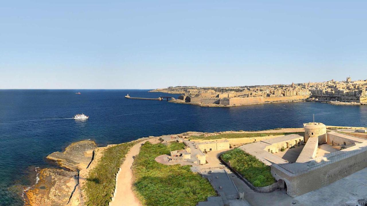 Marvellous Apartment With Valletta And Harbour Views Sliema Esterno foto